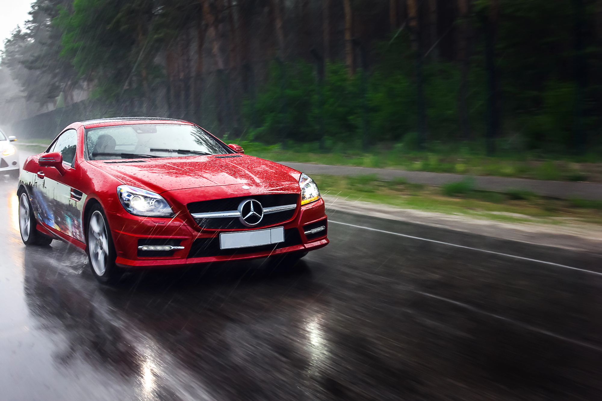 Tudi Mercedes lahko povzroči nesrečo
